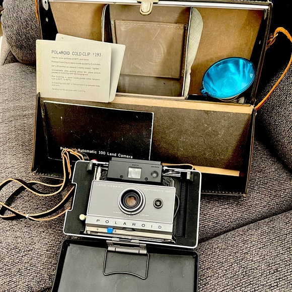 Vintage Polaroid 100 Land camera